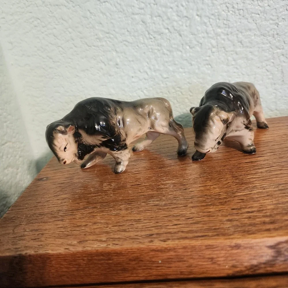 Relco Japan Salt Pepper Shakers‎ Buffalo Bison Vintage 1963 Ceramic Pair